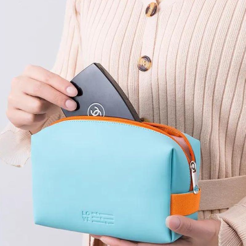 Petite Trousse De Toilette