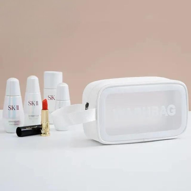 trousse de toilette dans l'avion