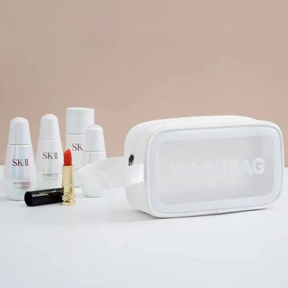 trousse de toilette dans l'avion