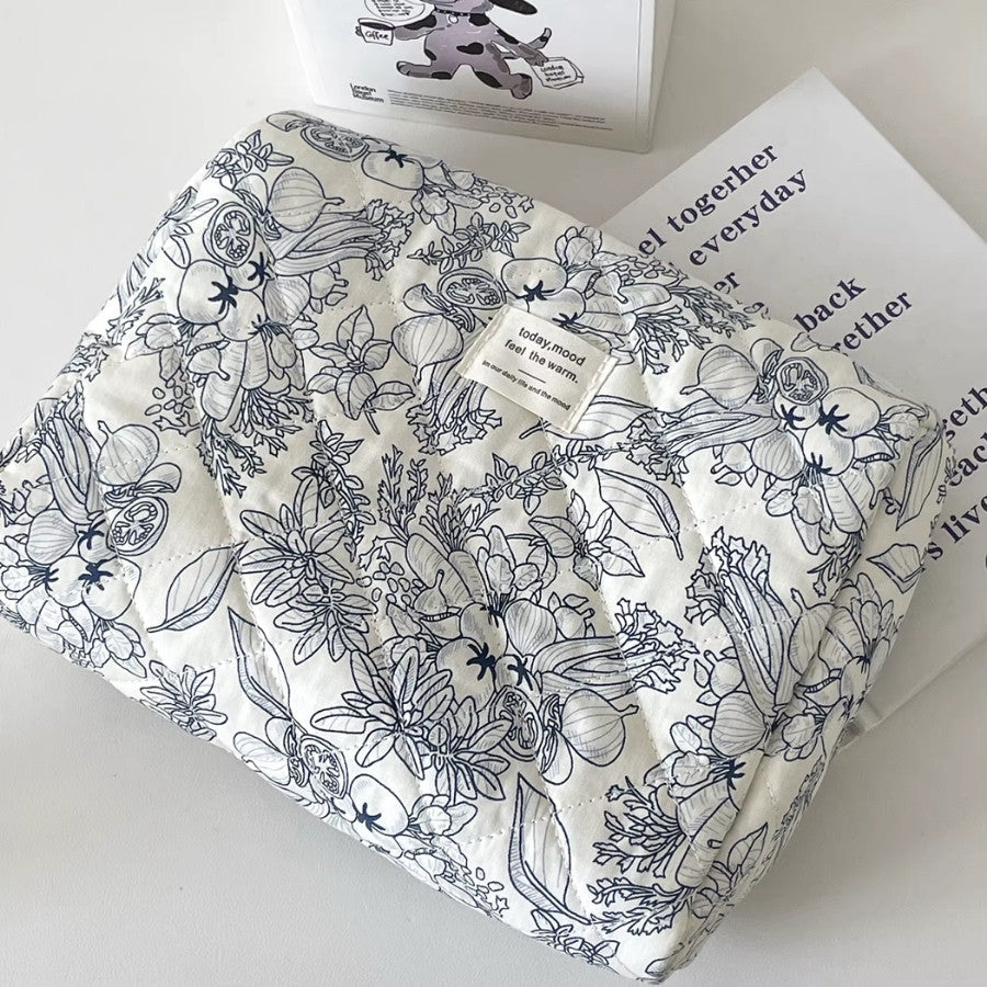 HORTELLE – Trousse de toilette matelassée botanique : vue complémentaire